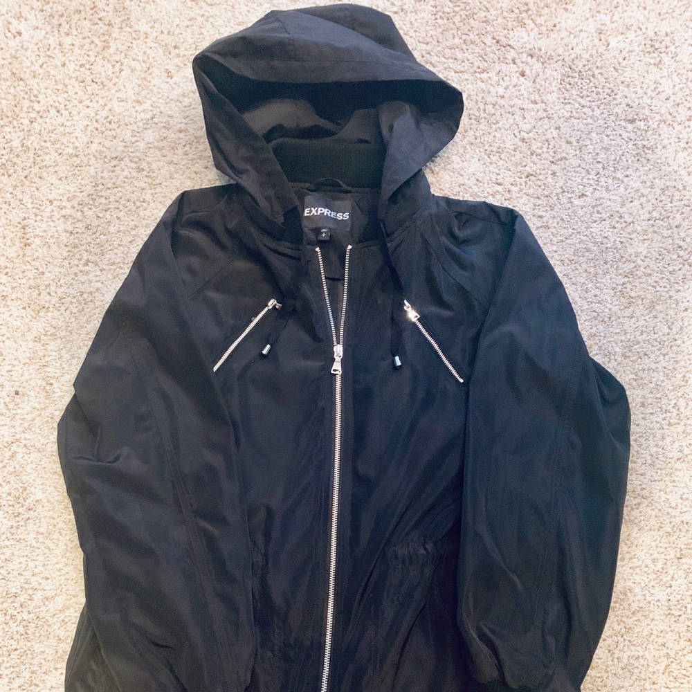 Express women’s rain jacket! Excellent condition!